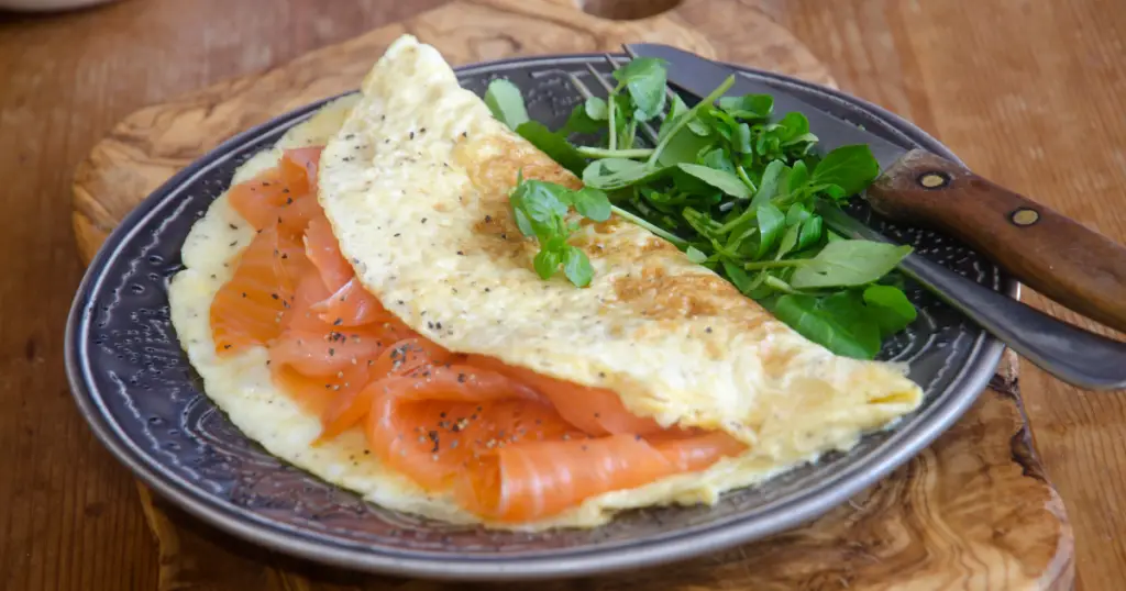 How to Eat Smoked Salmon for Breakfast