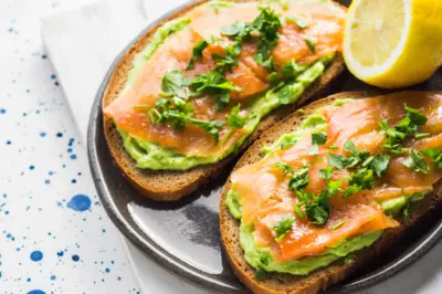 How to Eat Smoked Salmon for Breakfast: A Nutri-Packed Meal